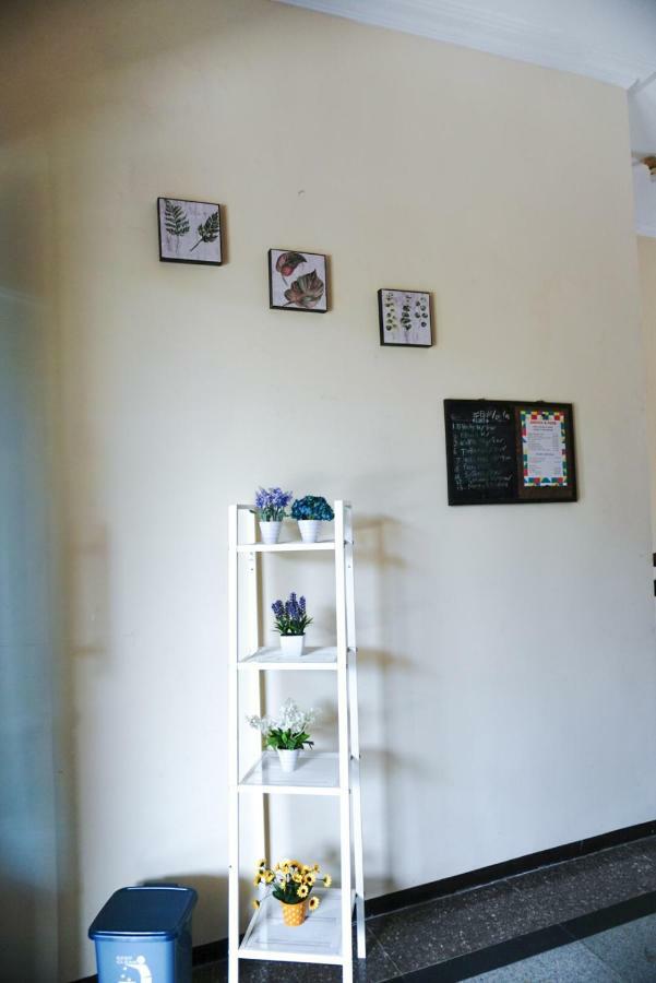 Green Surabaya Homey Esterno foto